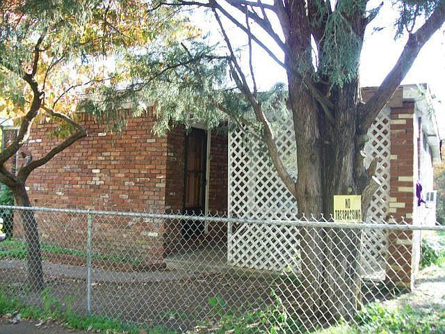 2nd image of 825 S Broad St SW