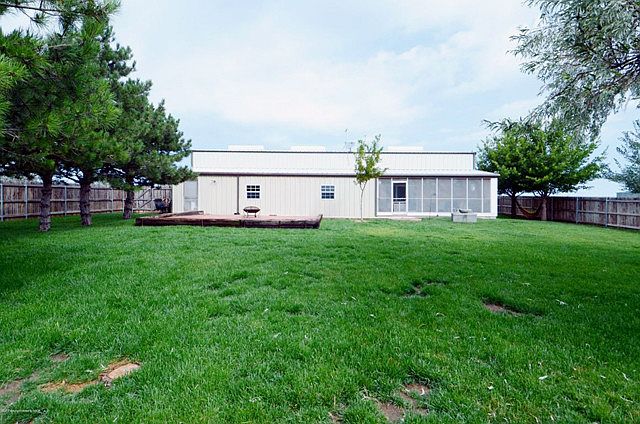1st image of 2700 Estates Dr