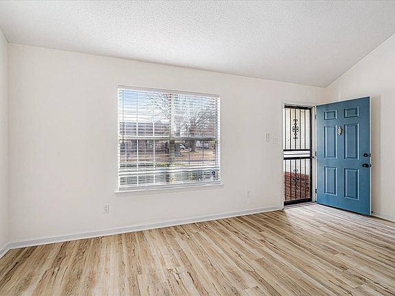 3rd image of 6864 Lagrange Hill Rd