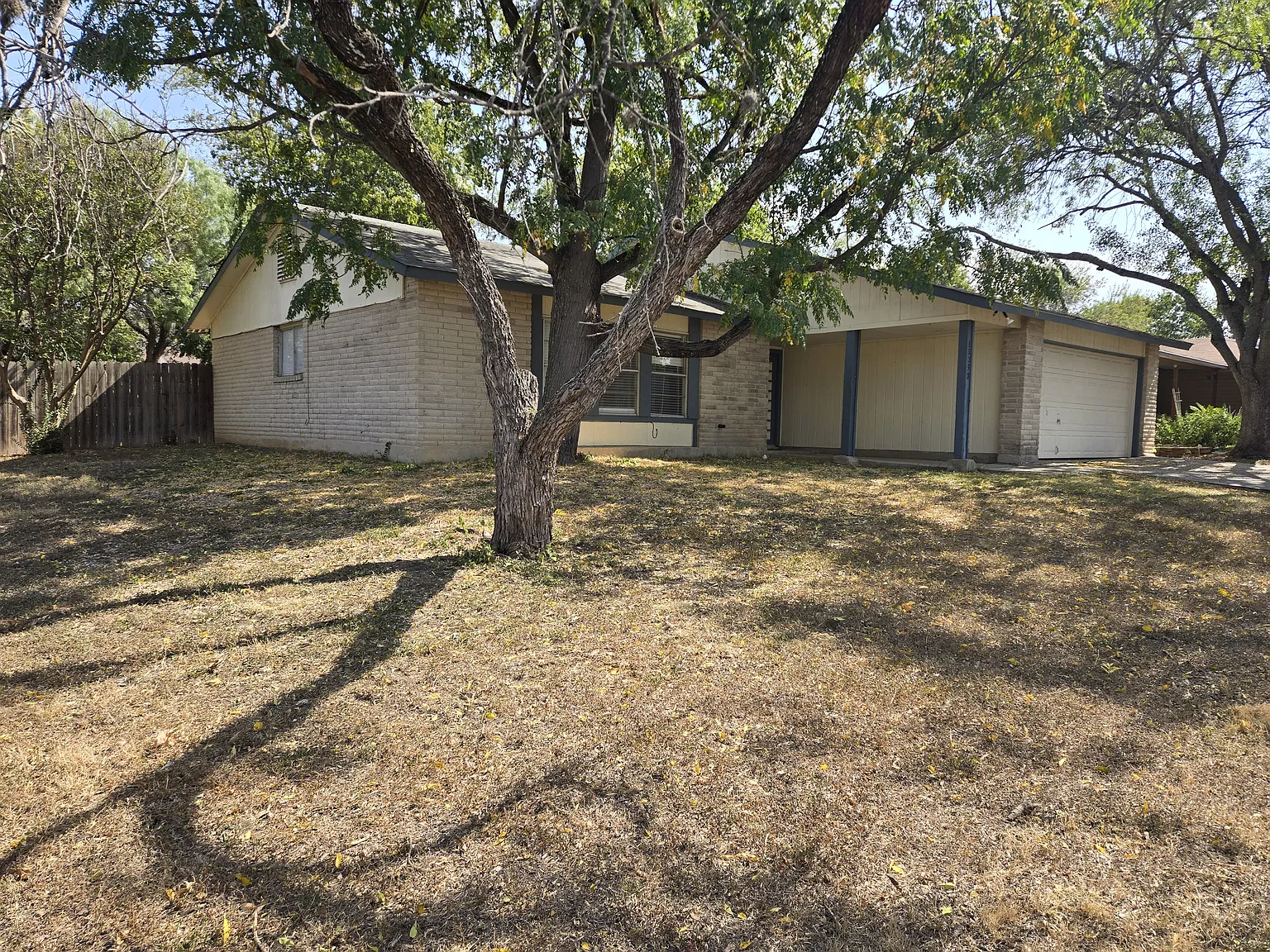 4 bed, 1550 sqft, $1,695 — Photo 2