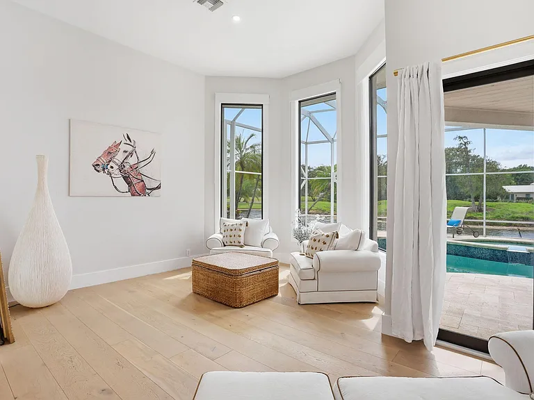 11180 Isle Brook Ct — Photo 18