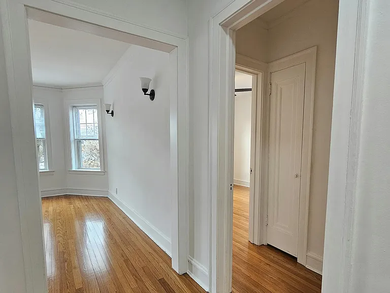 7005 N Ridge Blvd #2W — Photo 12