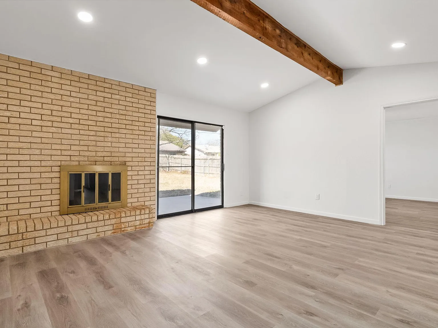 3 bed, 1284 sqft, $1,499 — Photo 4