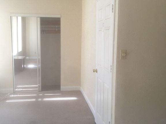 4th image of 5173 Kensington Ave