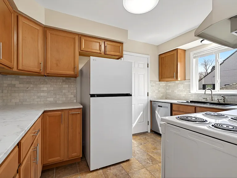 2800 Shafor Blvd #2 — Photo 3