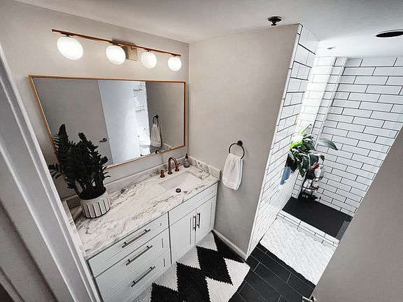 3rd image of 700 Church St APT 607