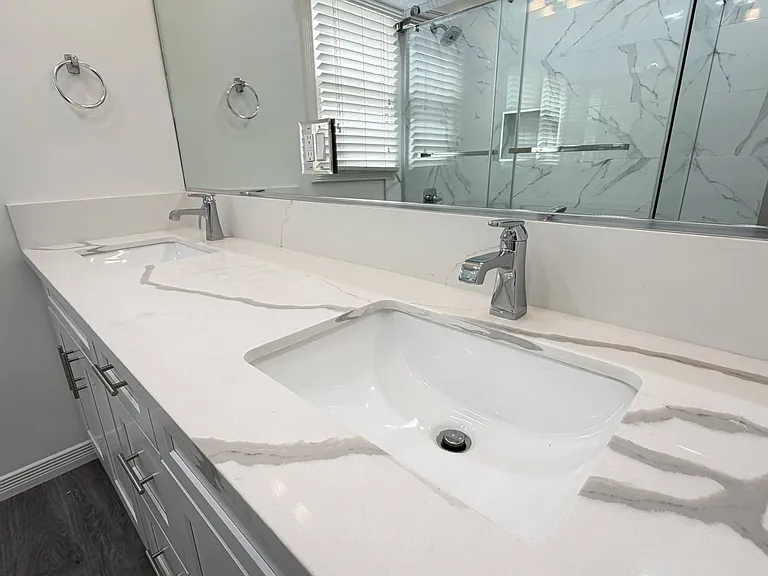 Lindbrook Manor Apartments — Photo 35