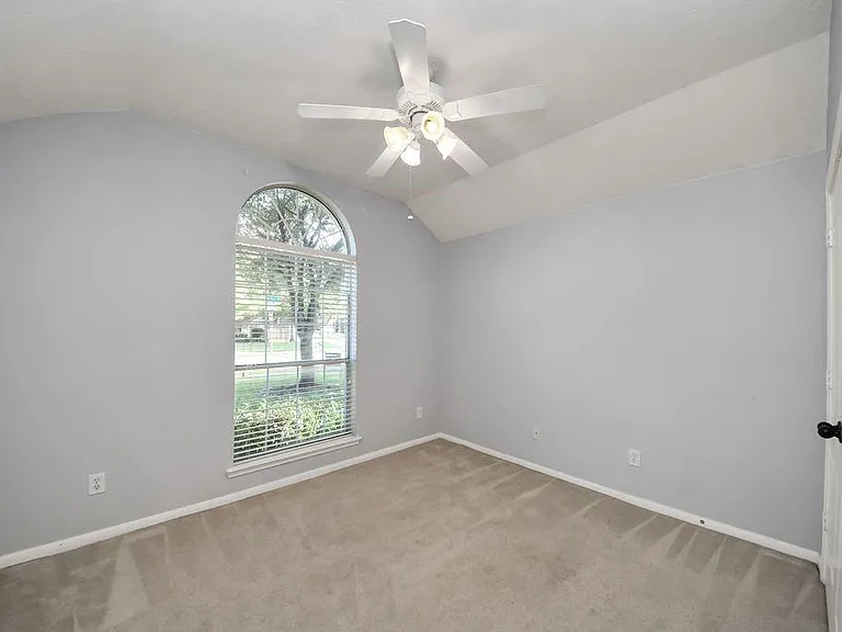 24822 Diamond Run Ct — Photo 12