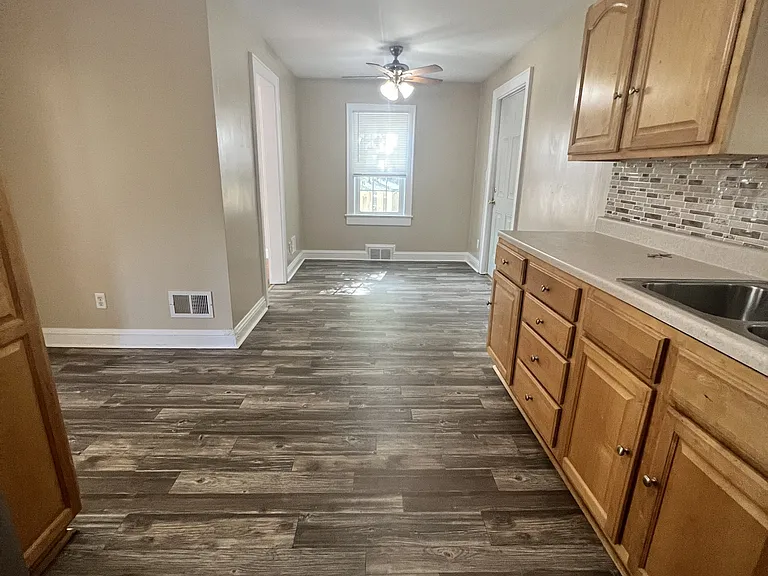 1219 East Dr — Photo 21