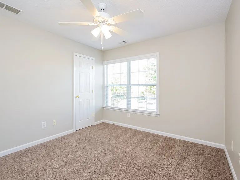 421 Citronelle Dr — Photo 11