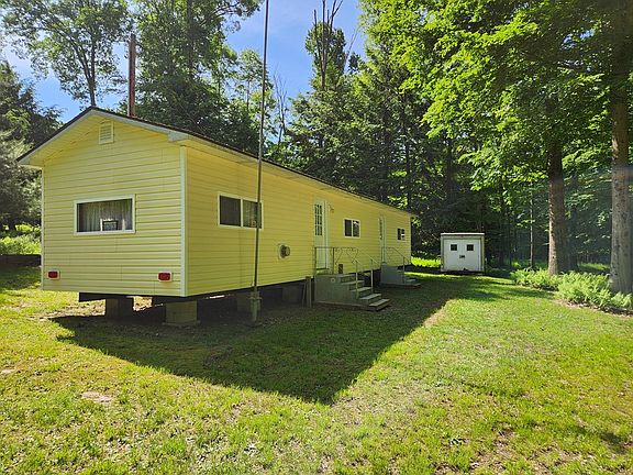 2nd image of 124 Bonnie Ln