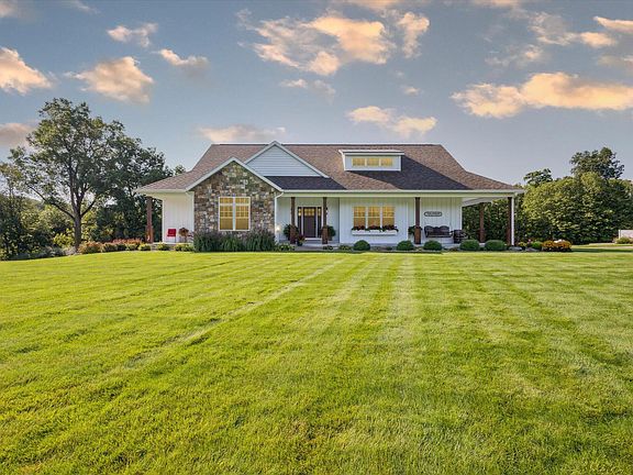 2nd image of 6201 Black Creek Dr