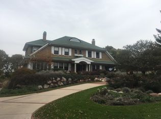 2610 Highcrest Rd, Rockford, IL 61107