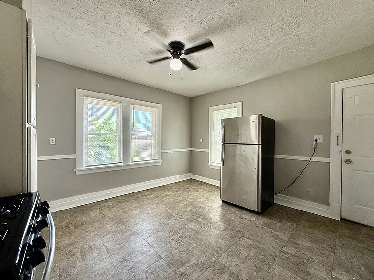 2602 Vega Ave — Photo 7