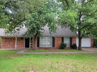 1602 Barak Ln, Bryan, TX 77802