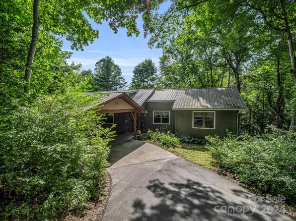 142 Mine Mountain Dr, Pisgah Forest, NC 28768