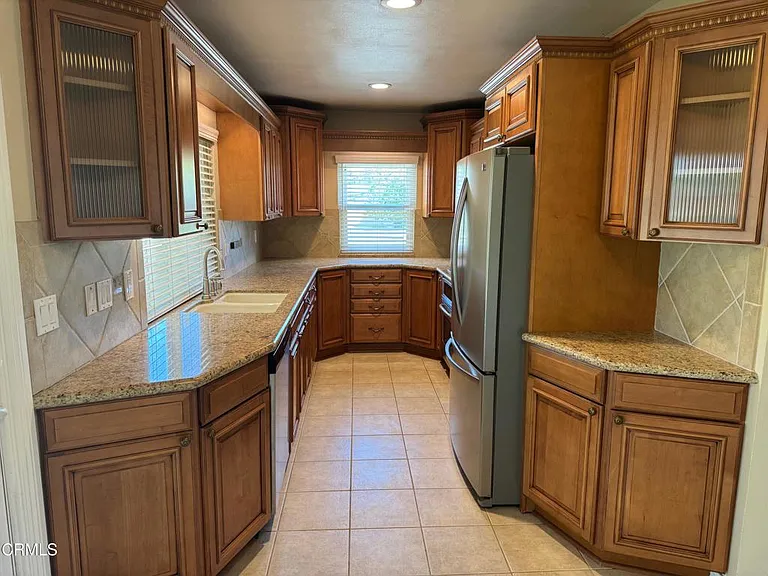 2093 Vera Ct — Photo 4
