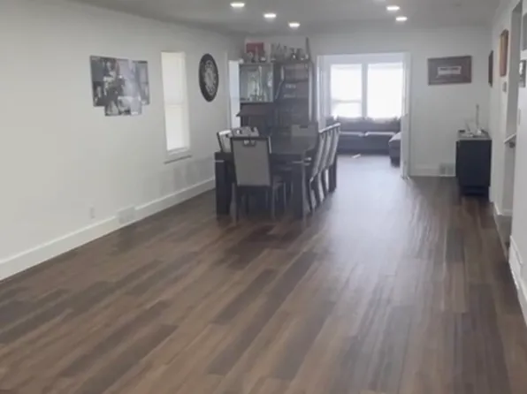 2429 Claver Rd, University Heights, OH 44118