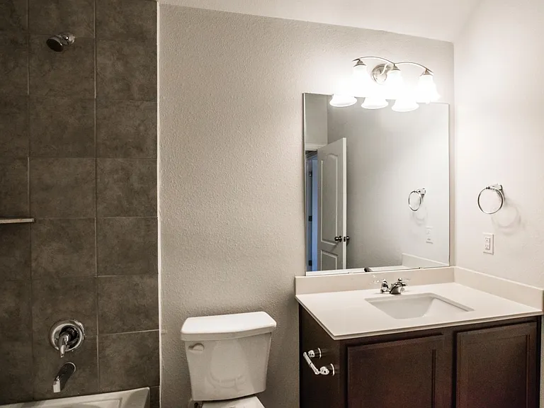 16600 Hidden Cove Dr — Photo 18