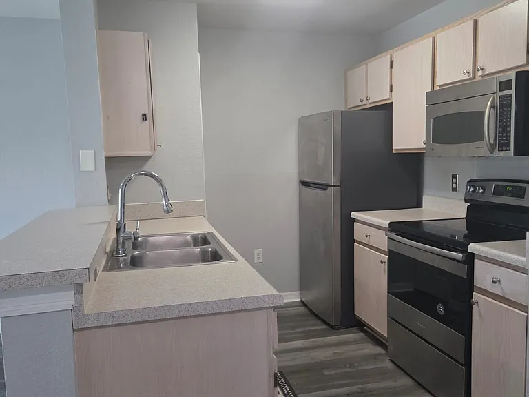5467 Vineland Rd #6214 — Photo 28