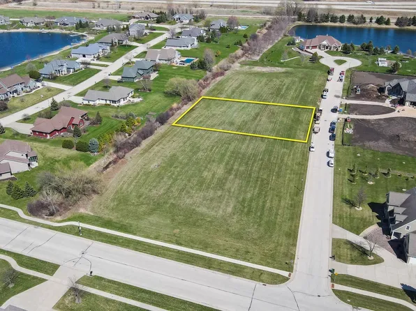 1095 Pine Lake Dr #13, Fond Du Lac, WI 54935