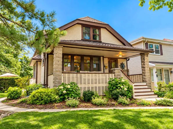2221 S 79th STREET, West Allis, WI 53219