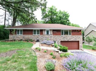 5001 Williston Rd, Minnetonka, MN 55345