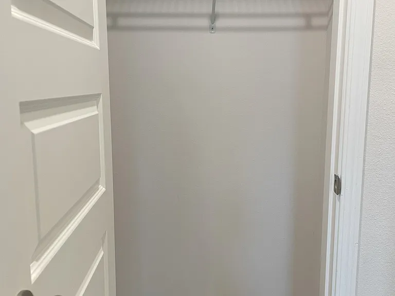 9815 Fowler Ave — Photo 17