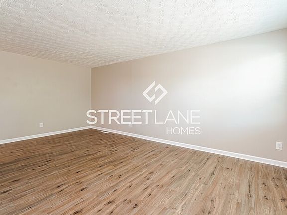 4th image of 2521 Blue Rock Blvd