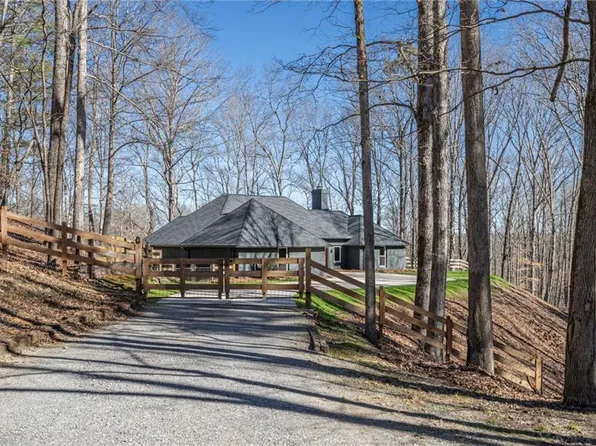 311 Hiram Rd NE, Rome, GA 30161