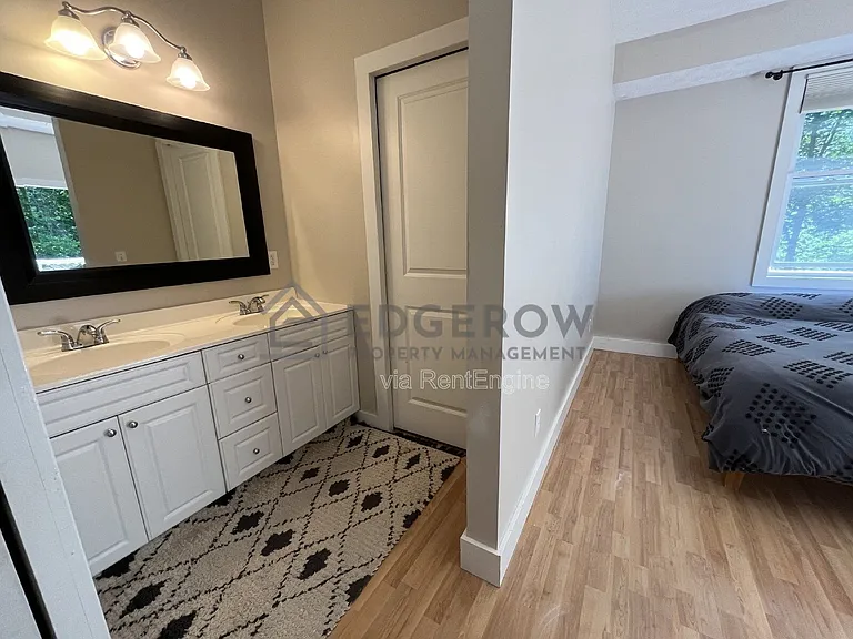 6926 Lake Michigan Dr — Photo 20