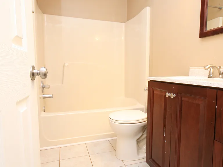 104 Hollington Dr NE — Photo 19