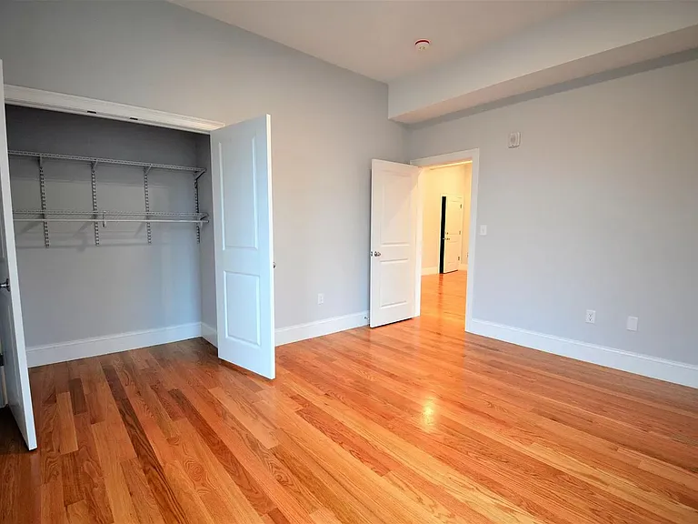 25 Murdock St #8 — Photo 4