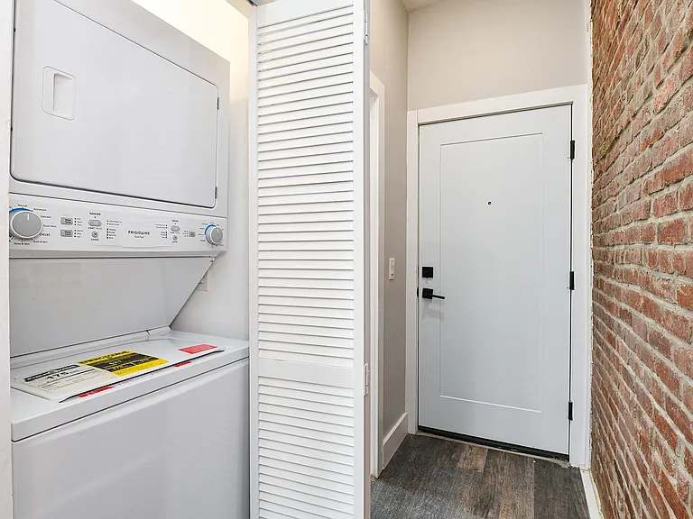 30 63rd St #2R — Photo 15