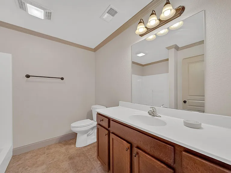 HILLRISE APARTMENTS — Photo 21