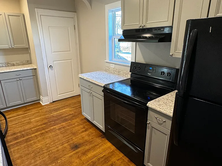 3015 Wayne Ave — Photo 11