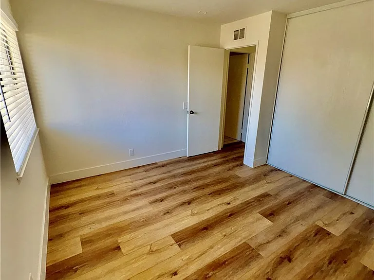 22185 Crane St — Photo 12