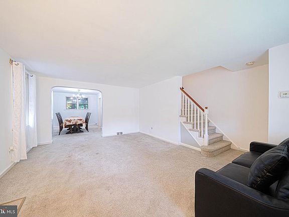 5th image of 336 Holland St