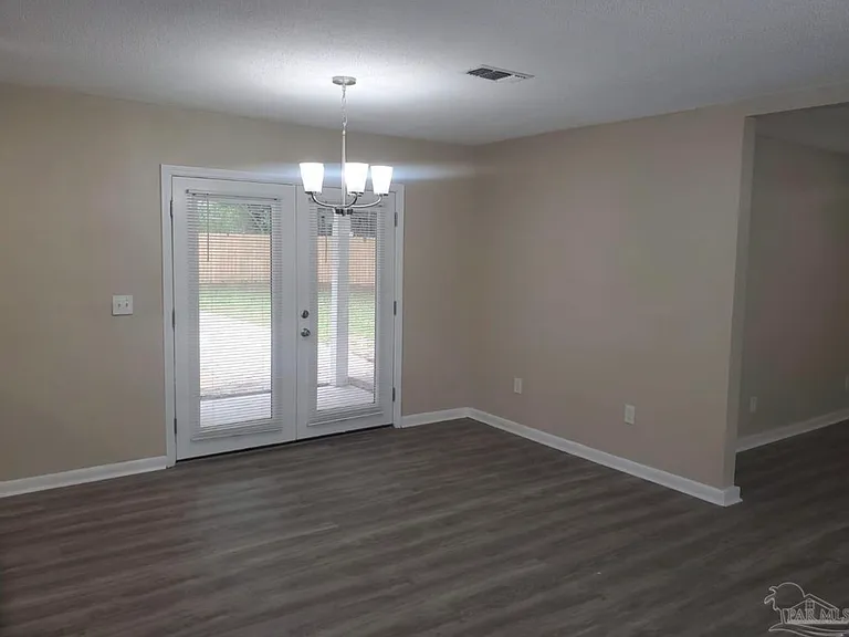 1026 Northview Dr — Photo 3