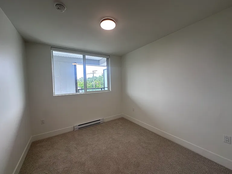 20795 Fraser Hwy — Photo 10