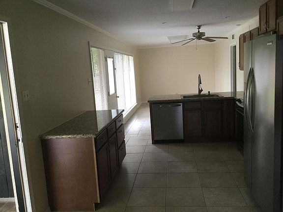 2nd image of 4319 Oaklawn St