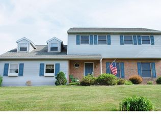 1253 W Leesport Rd, Leesport, PA 19533