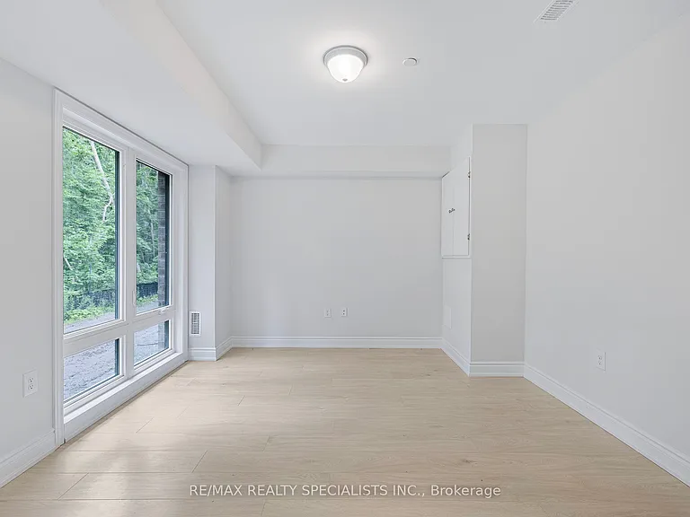 95 Marina Village Dr — Photo 8