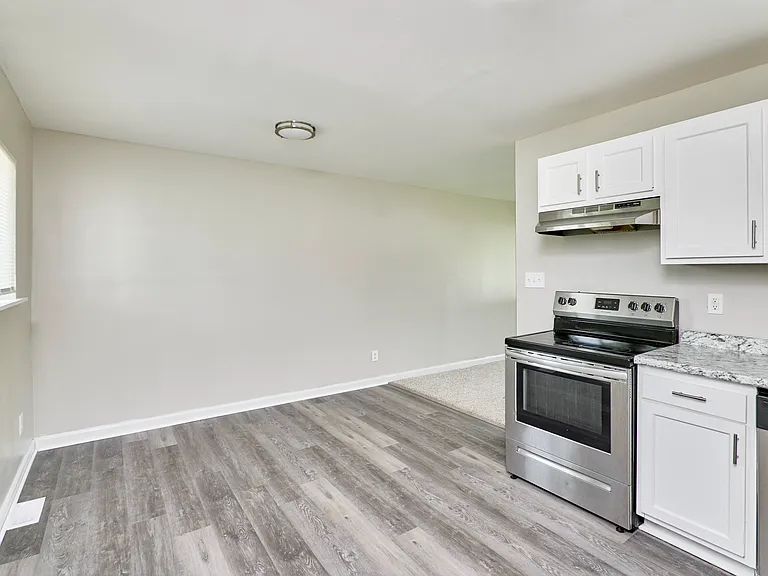 1915 Curtis Ct — Photo 13