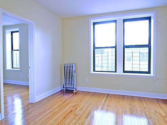 5th image of 192 Bradhurst Ave APT 36