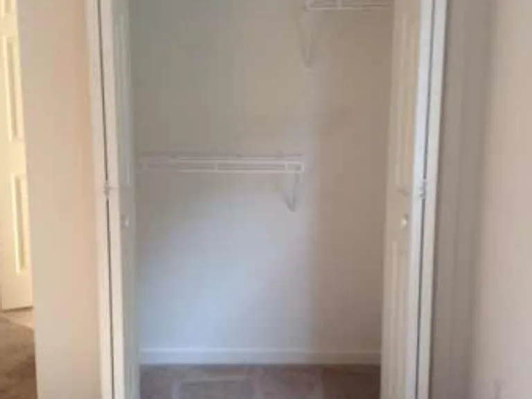 3351 S Oaklawn Cir — Photo 15