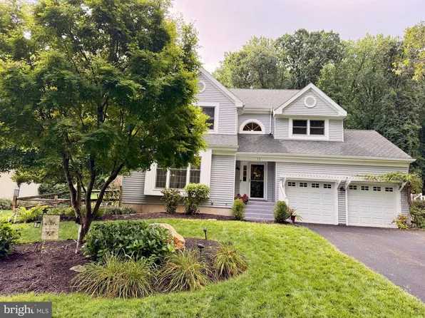 13 Canterbury Dr, Kennett Square, PA 19348