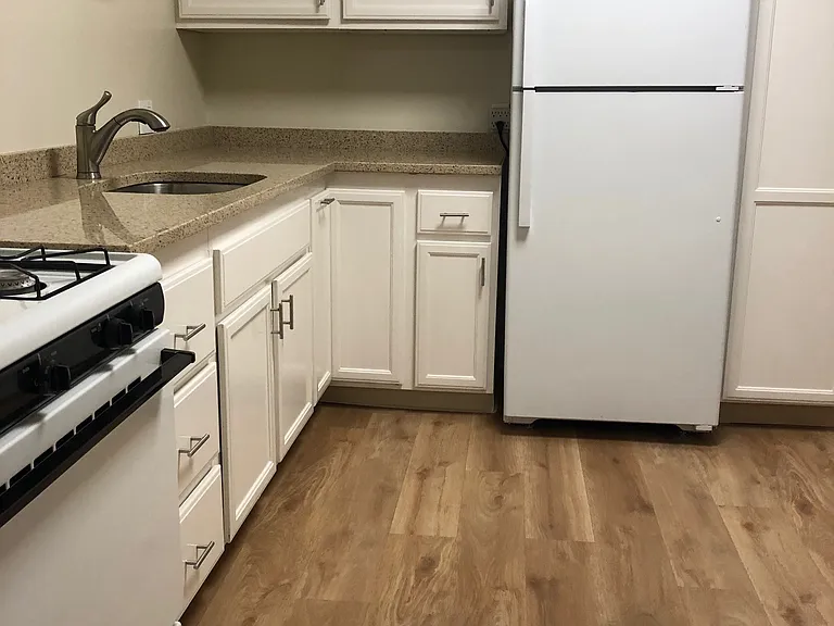 118 E Moltke St #41 — Photo 9