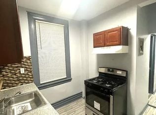 46 4th St #3L, Newark, NJ 07107