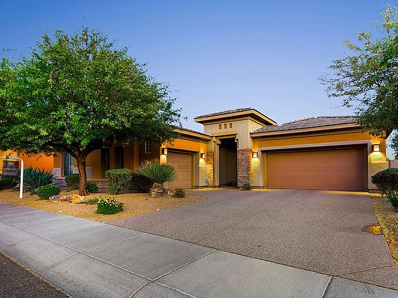 4th image of 3711 E Louise Dr